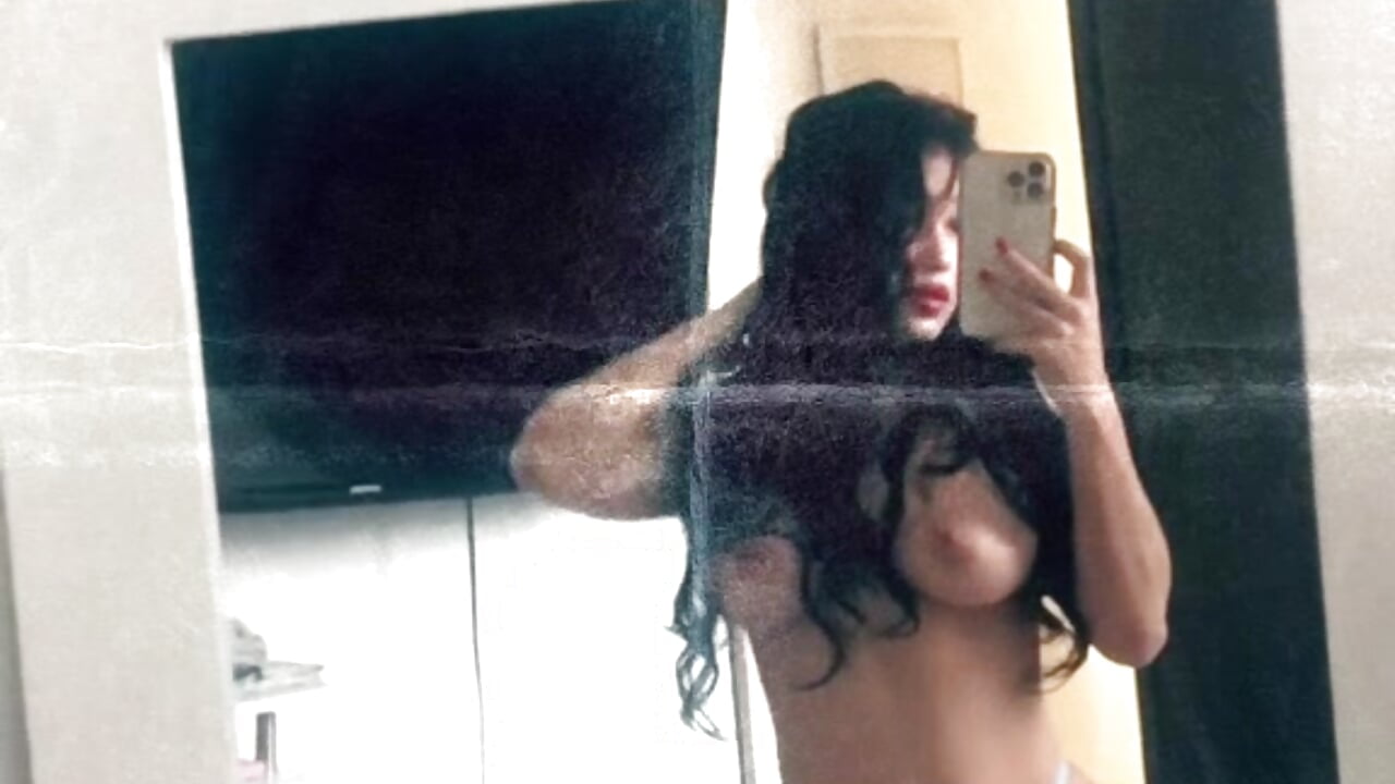 contemplating - video by Abbye_blue01 cam model