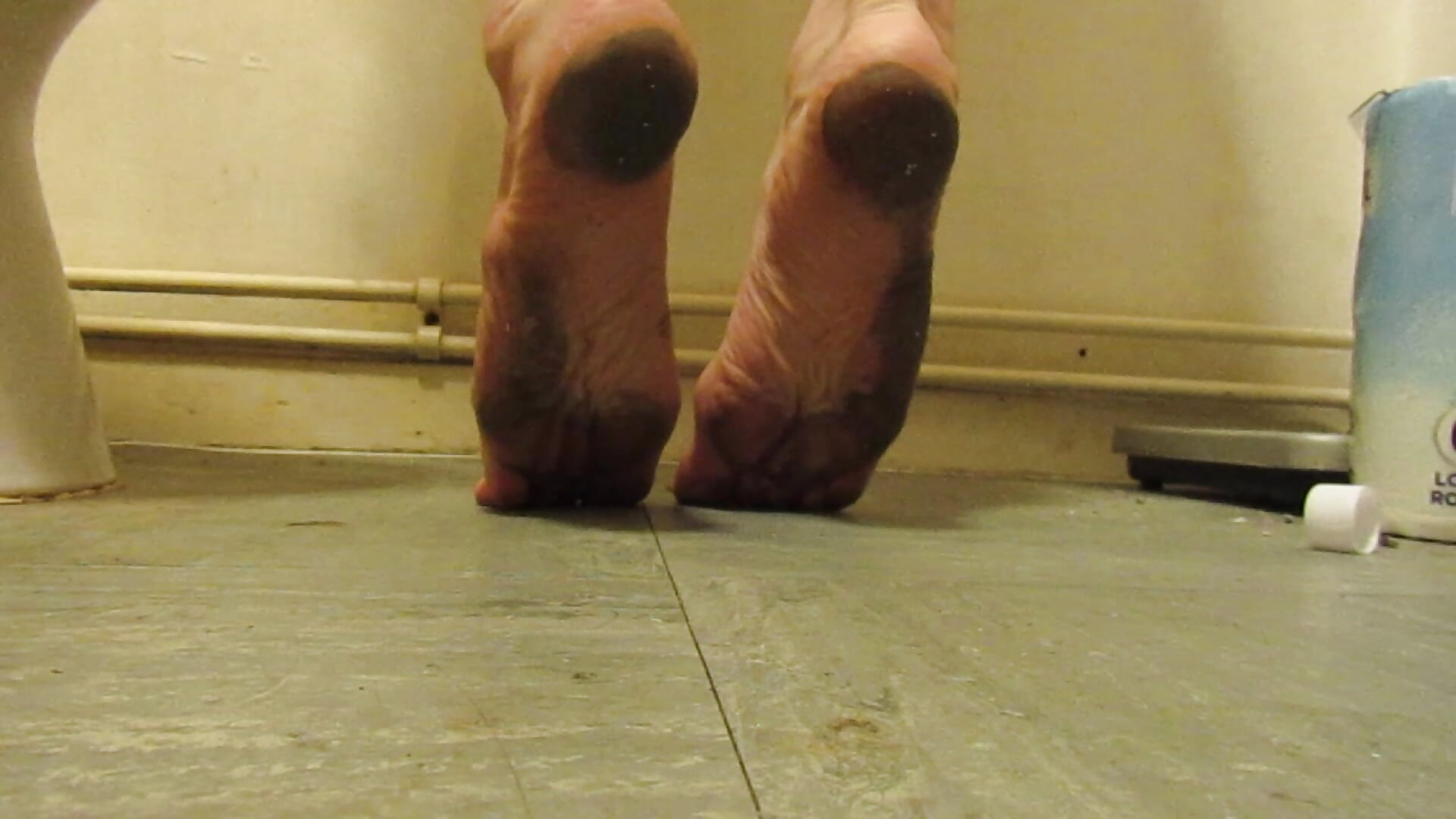 Maids Dirty Tippy Toes – видео вебкам-модели amandabarefoot