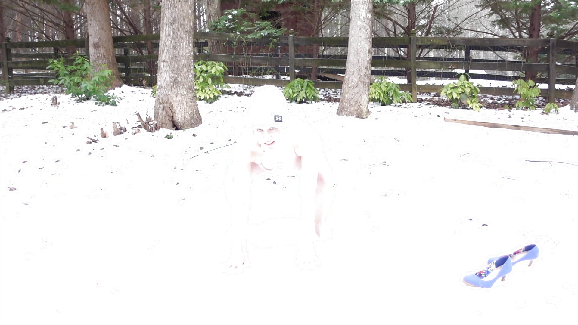 Squirting in the Snow - video by AmberJade_AmJ cam model