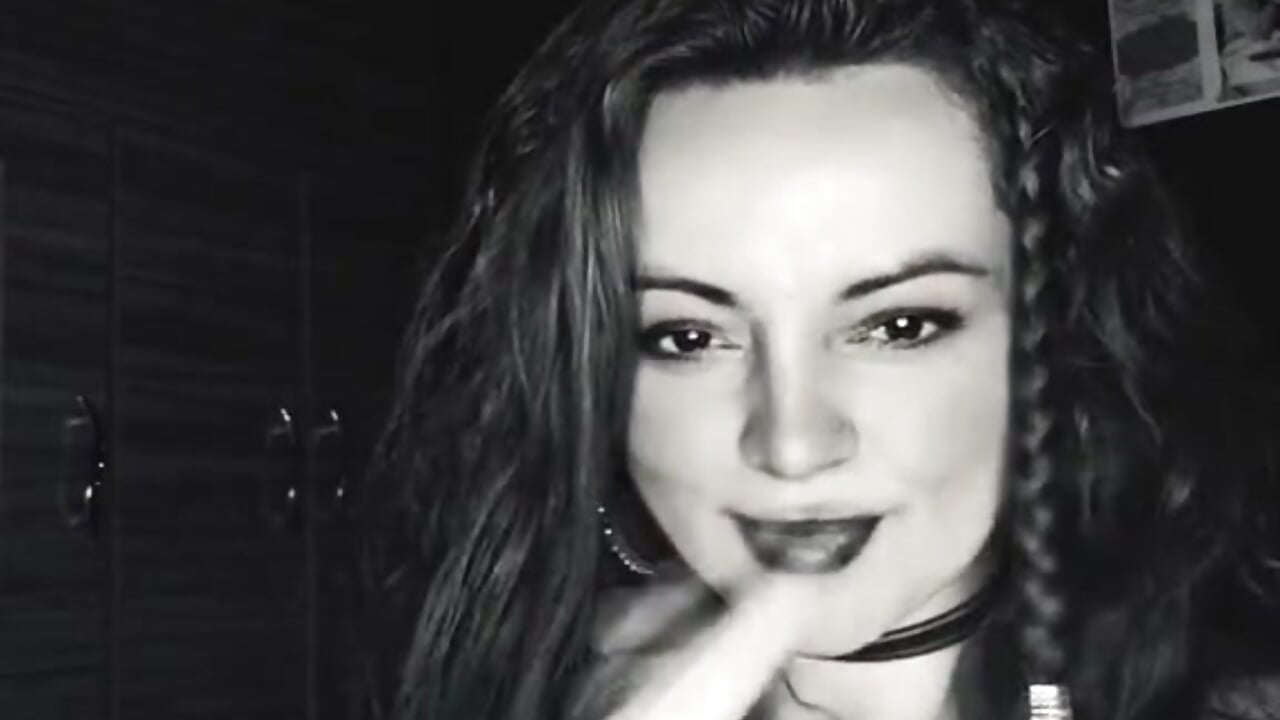What do you think I want to tell you with this heheh oops 🎶lalalala🎶 - video by LilyyBigAss cam model