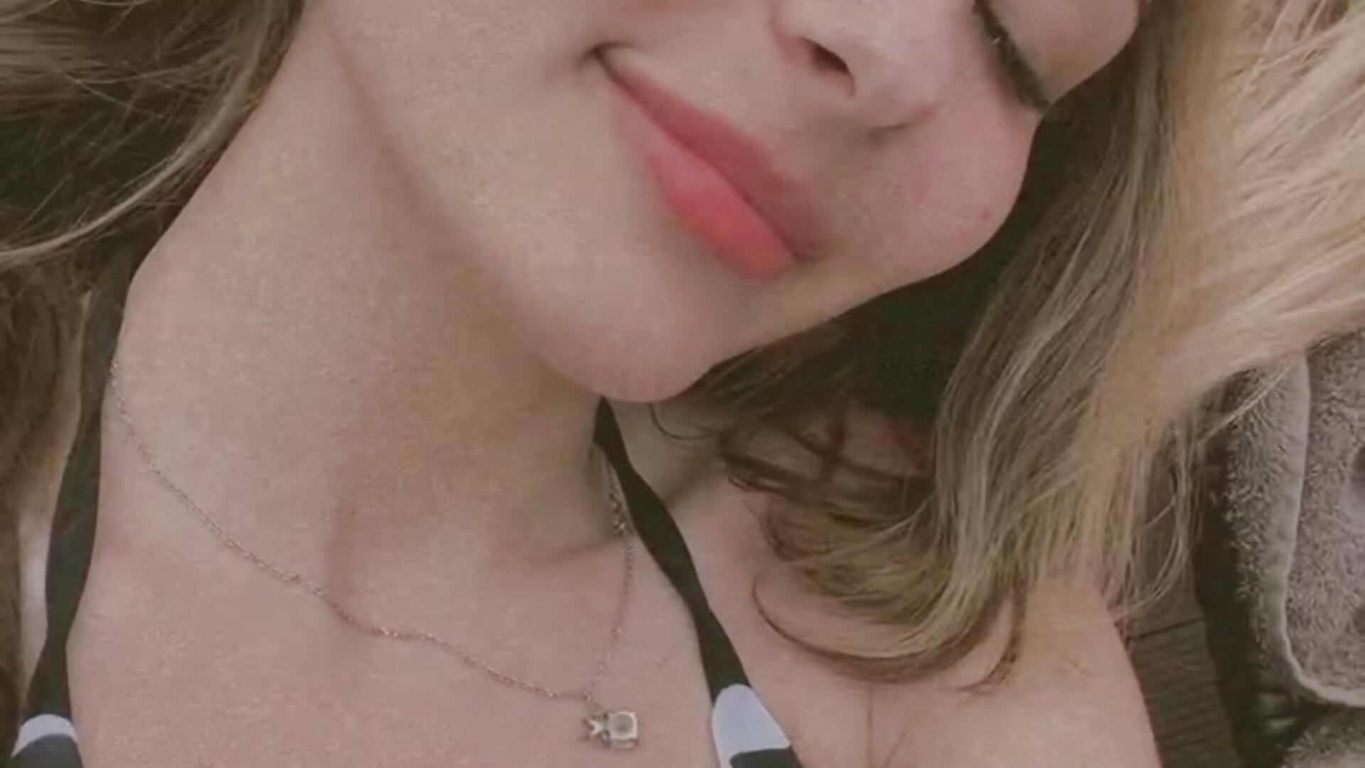 Me <3 - video by ErinLewist cam model
