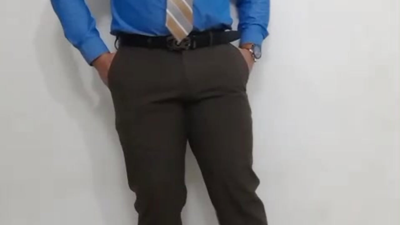 entrajeazuloscuro – video od webkamerové modelky KalethBigDick