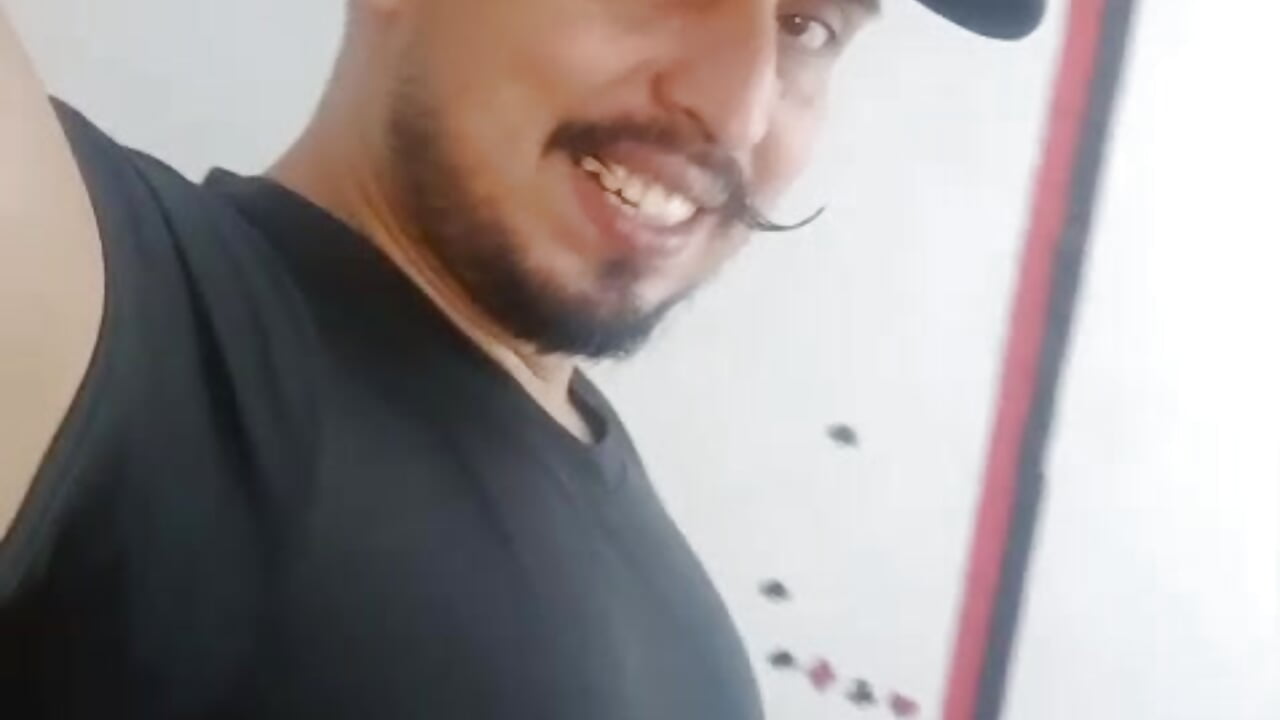 VID-20250411-WA0001 - video by KalethBigDick cam model