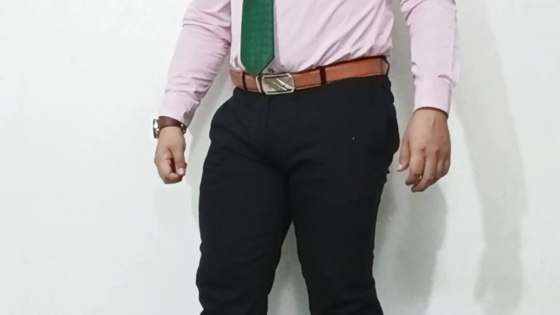 Pink MOD - video av KalethBigDick cam-modell