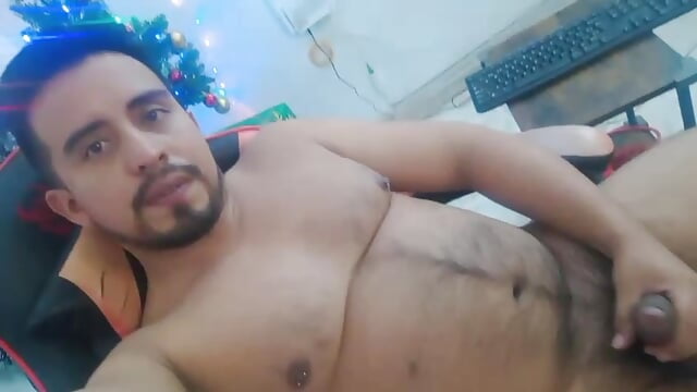 precum hairy body - video by KalethBigDick cam model