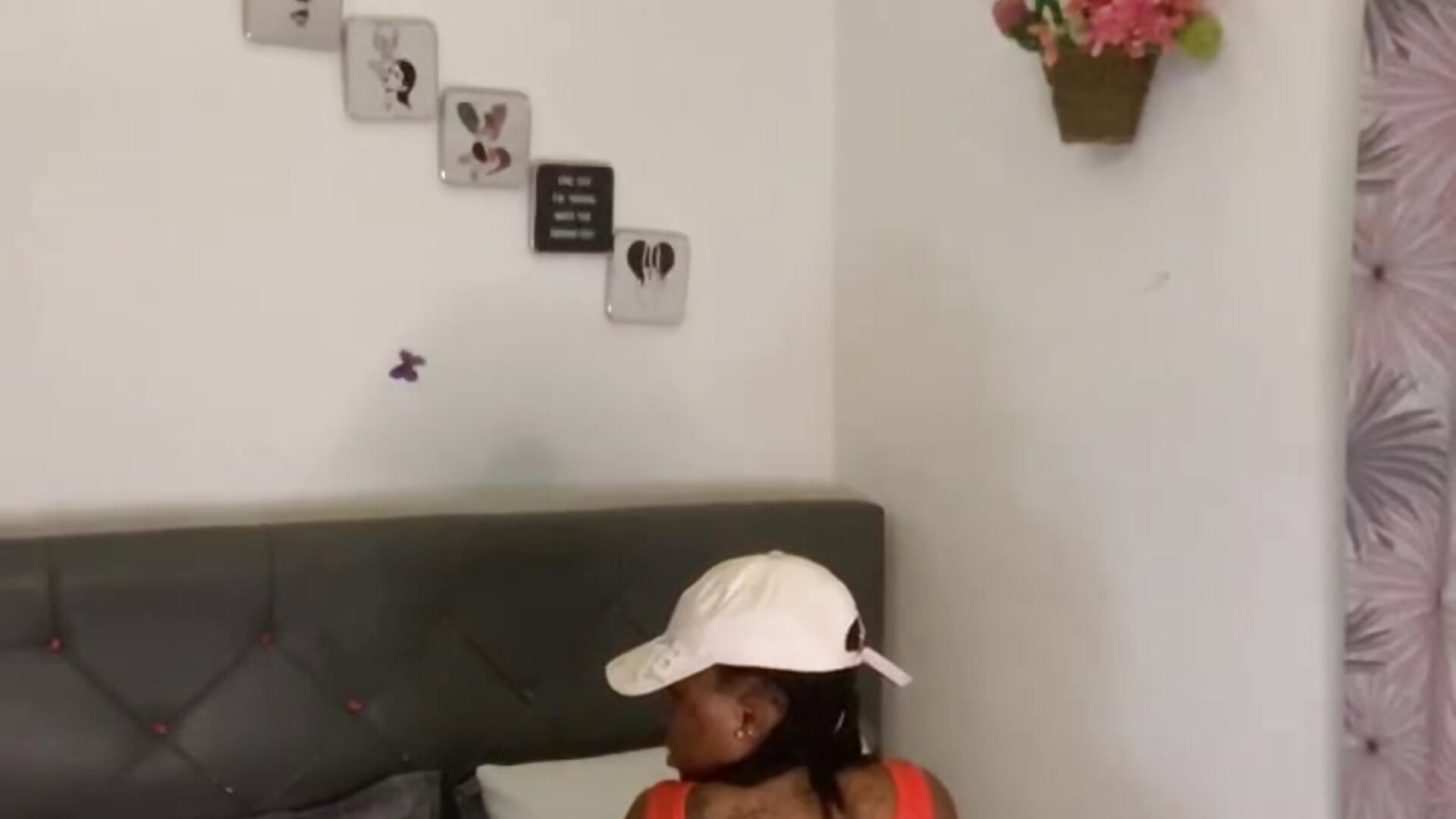Ass shake rr