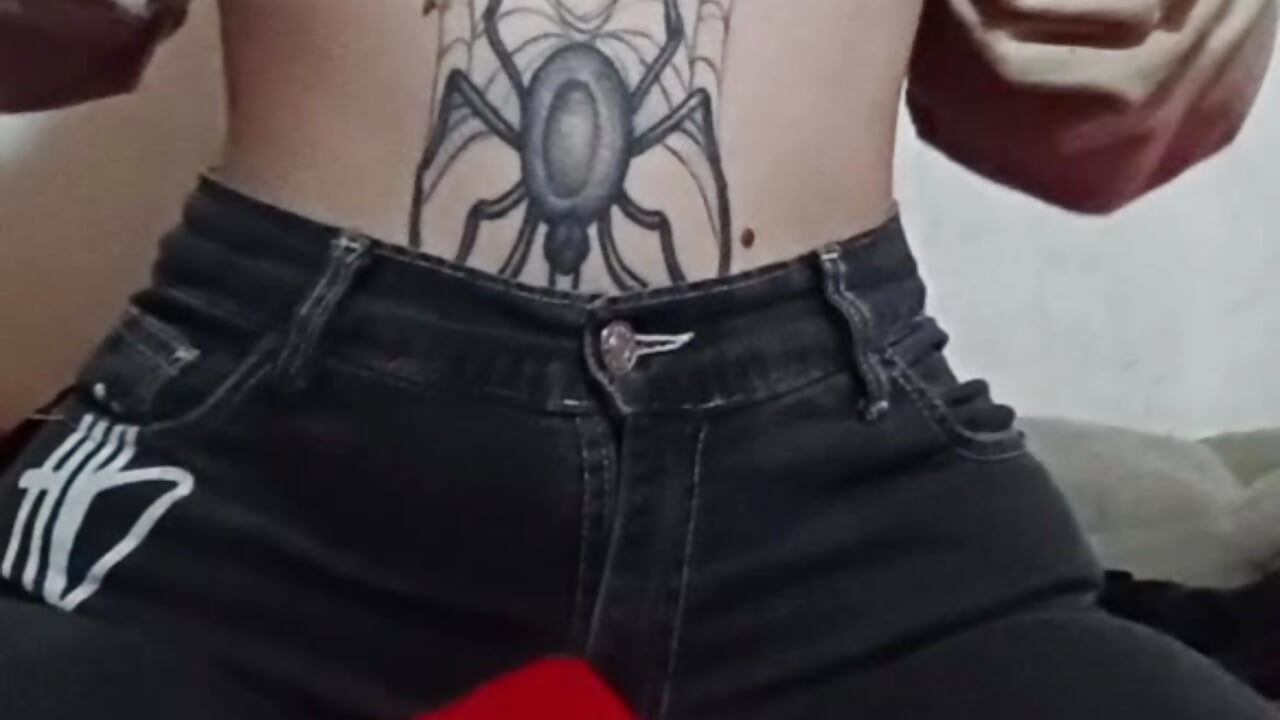 Montando mi almohada - vidéo du modèle de showcams cherryok9