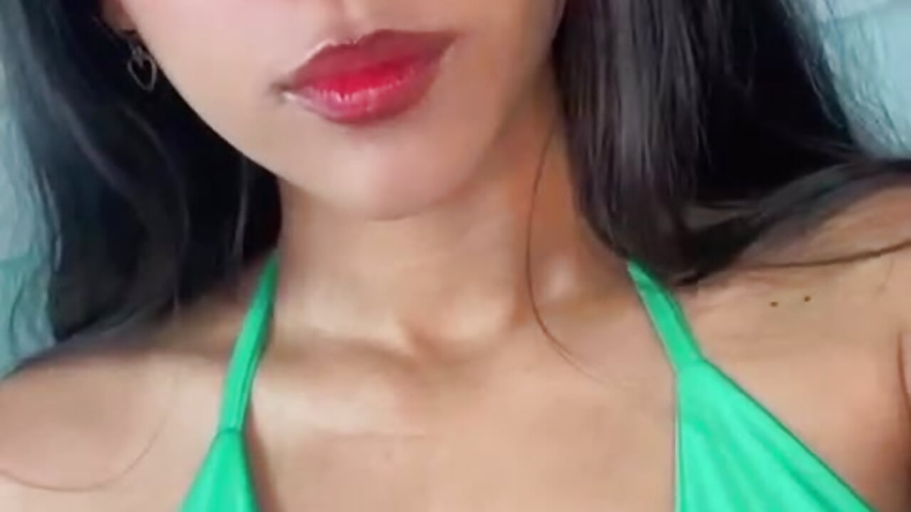 💚💚💚 Pretty in Green