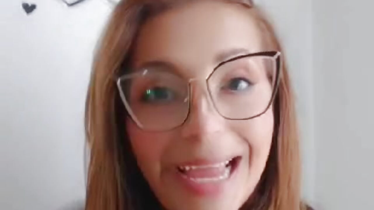 Hello love - video by RossanaLionheart cam model