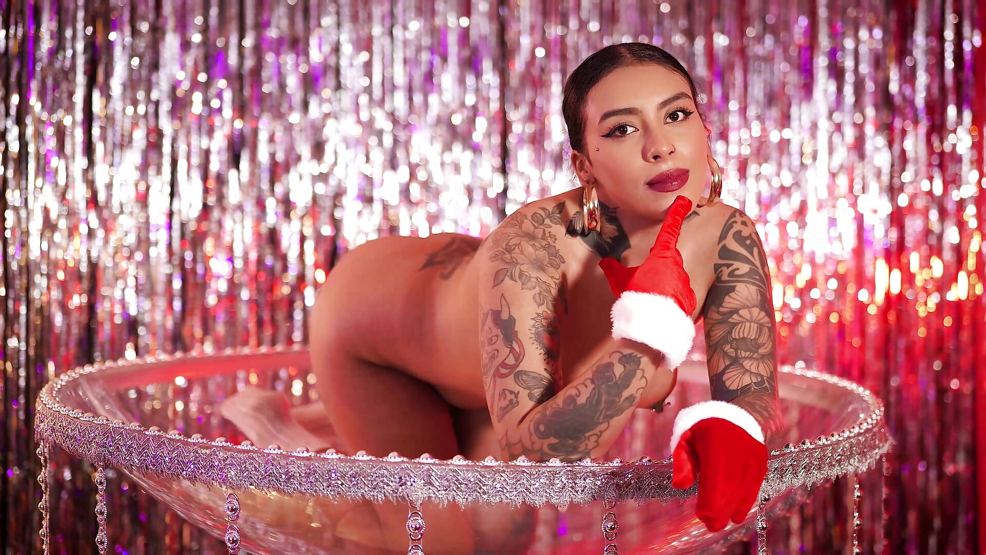 Your gift is ready. Do you open it? 🎄