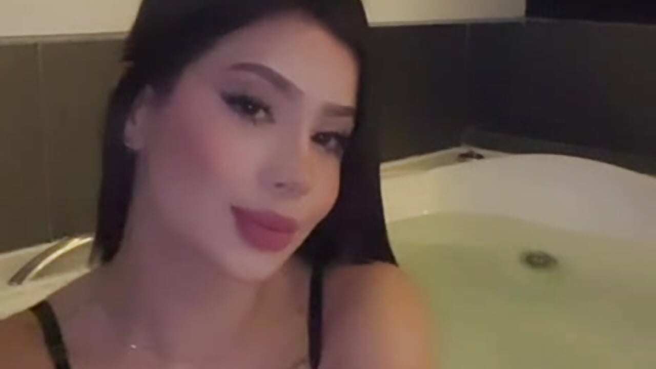 Slap boobs🍒🔥