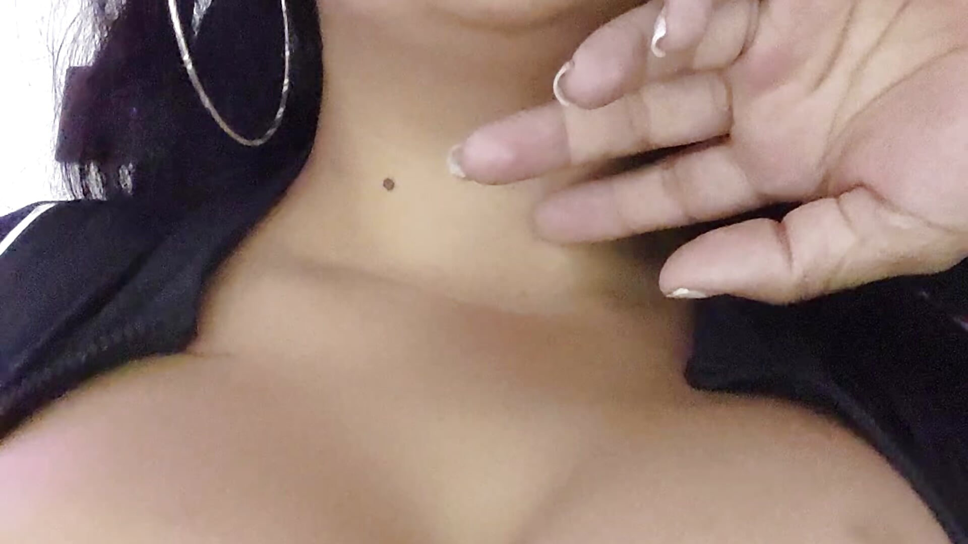 Yummy Tits - video by Melissasexytits cam model