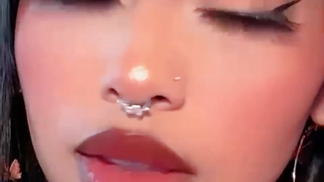 My pretty face - video by Alleanys_Cristal cam model