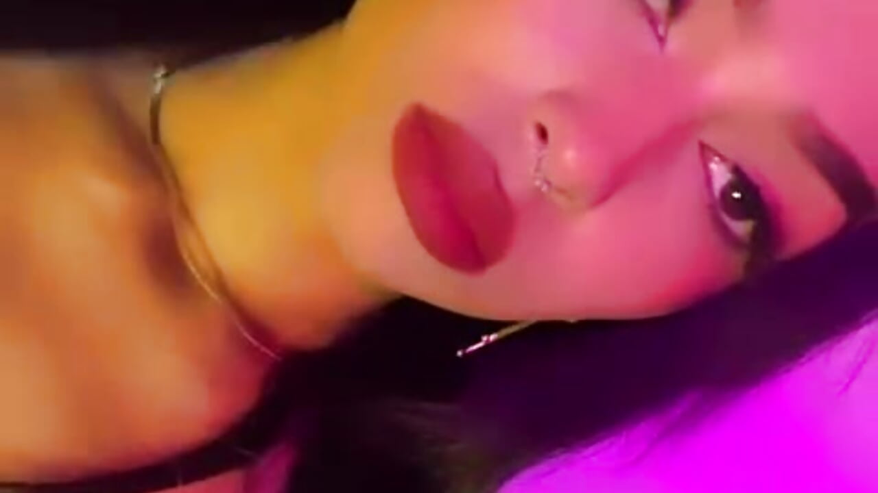 WhatsApp Video 2025-05-03 at 5,33,43 PM - video by Alleanys_Cristal cam model