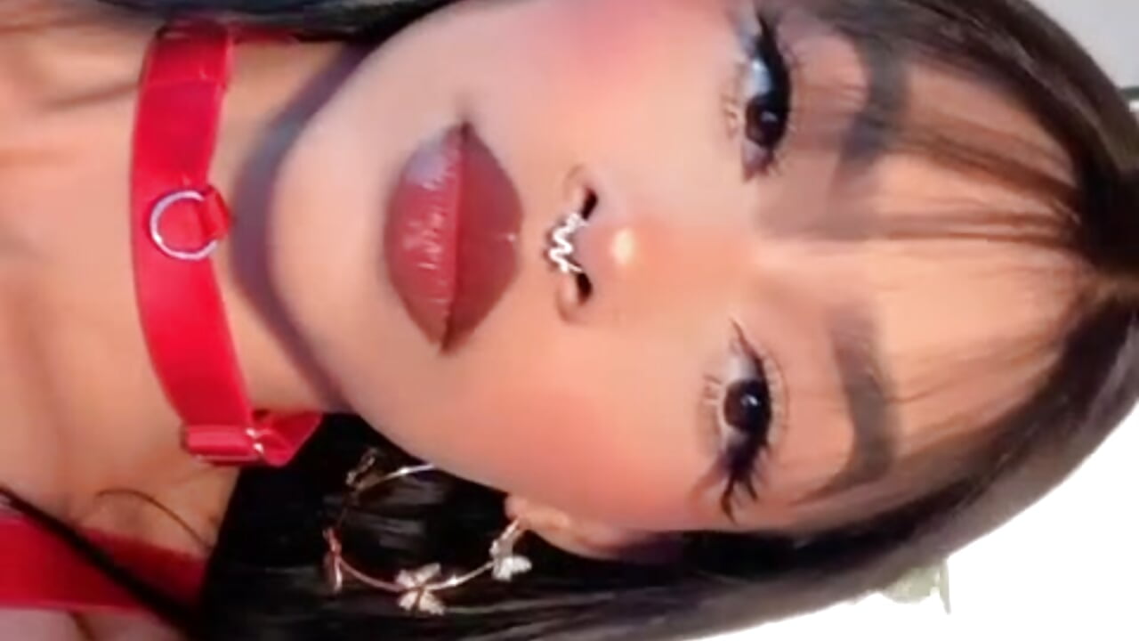 <3 - video by Alleanys_Cristal cam model