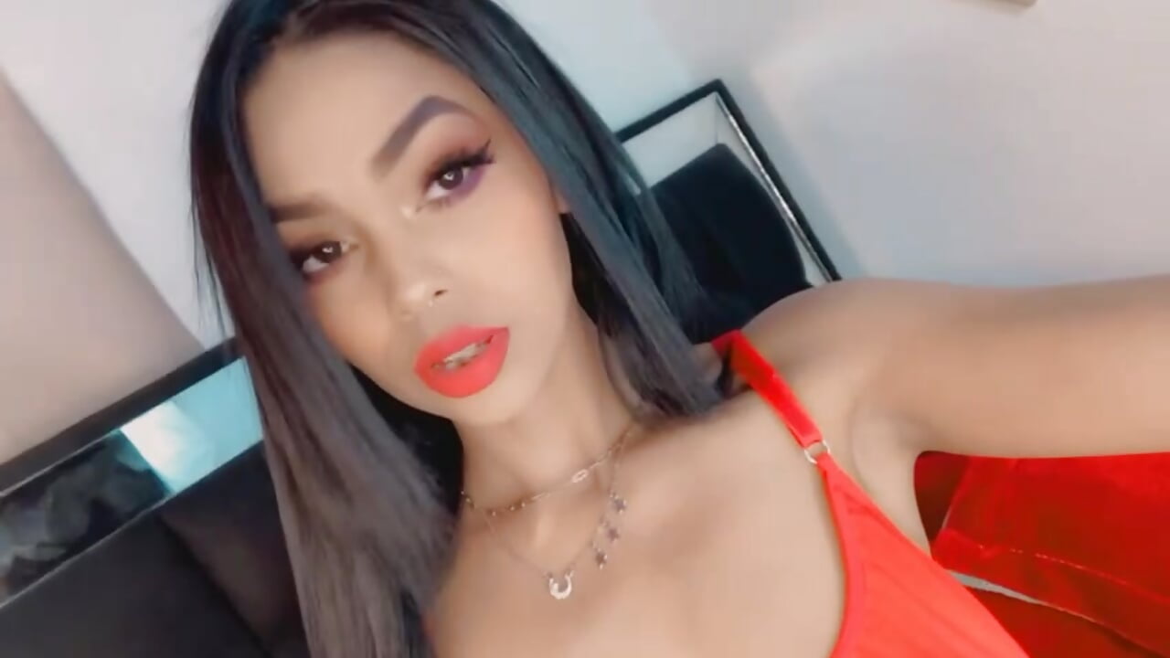 Happy Valentine's Day ♥ - video by Alleanys_Cristal cam model