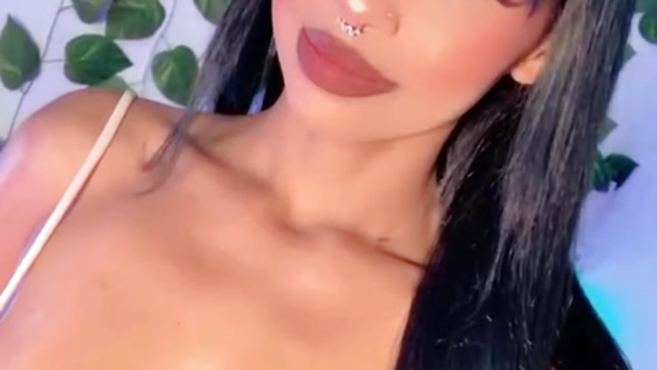 Kiss - video by Alleanys_Cristal cam model