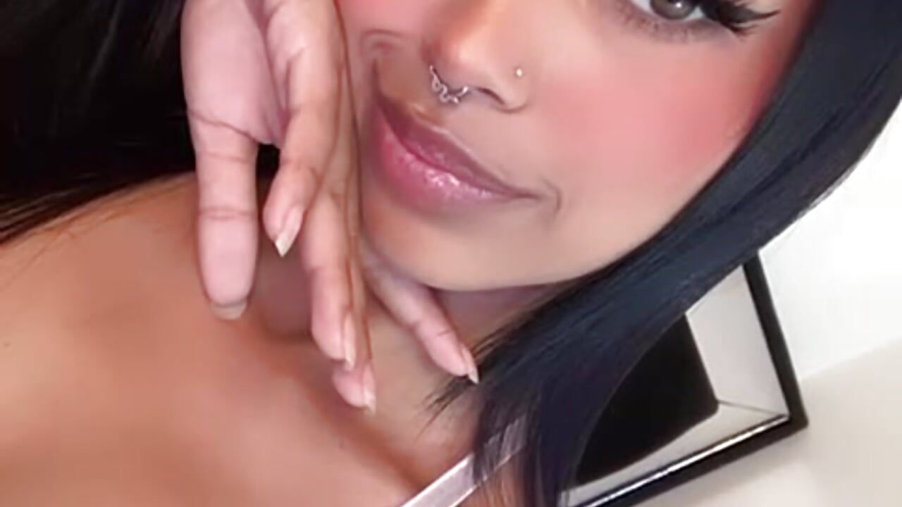 Hello! - video by Alleanys_Cristal cam model