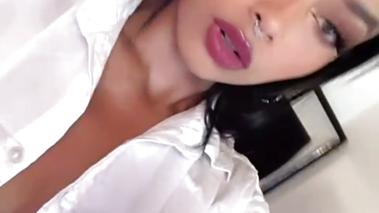 April ♥ - video by Alleanys_Cristal cam model