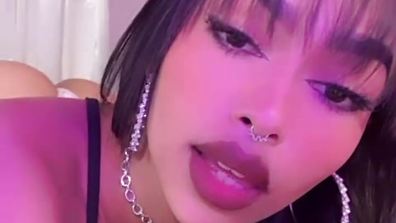 Come here baby♡ - video by Alleanys_Cristal cam model