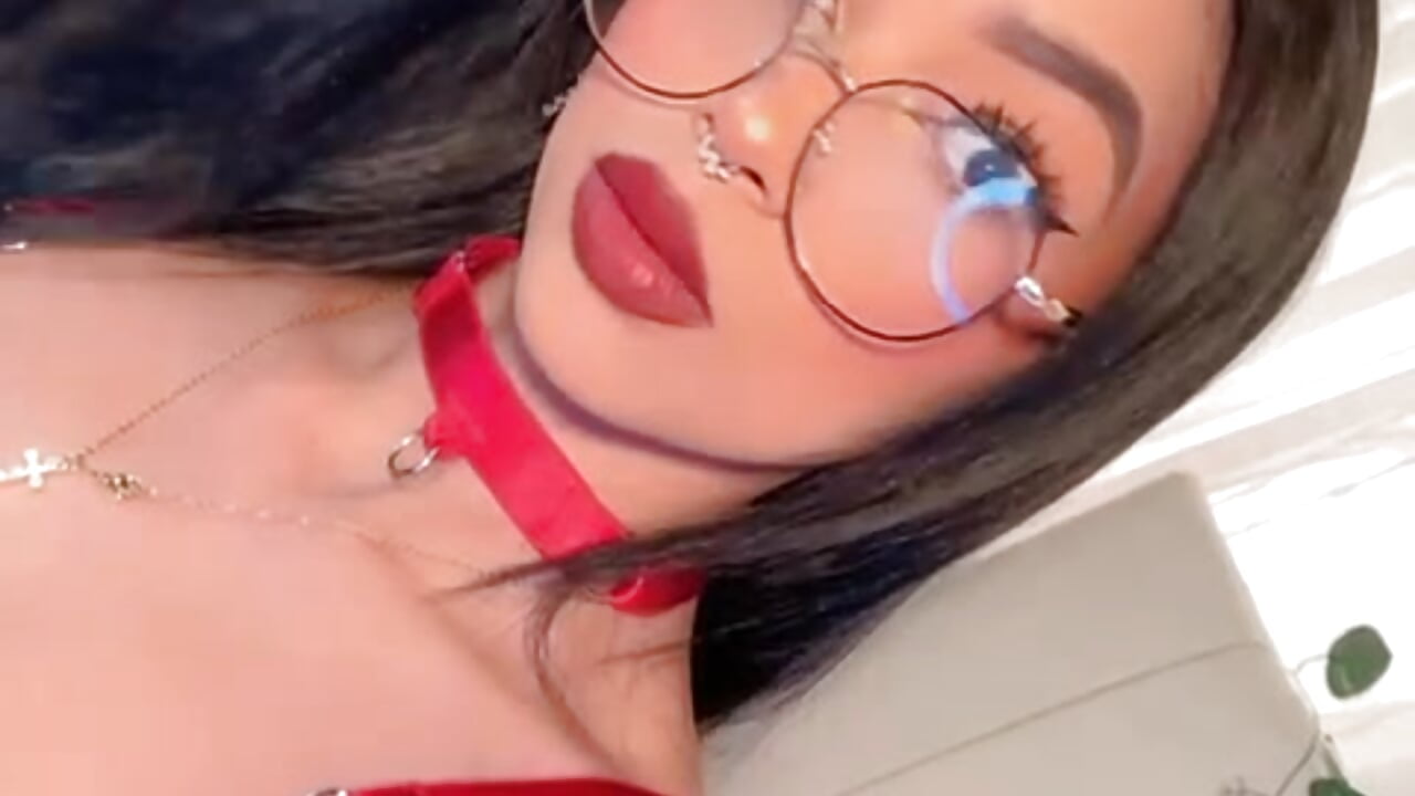 Hello♥ - video by Alleanys_Cristal cam model