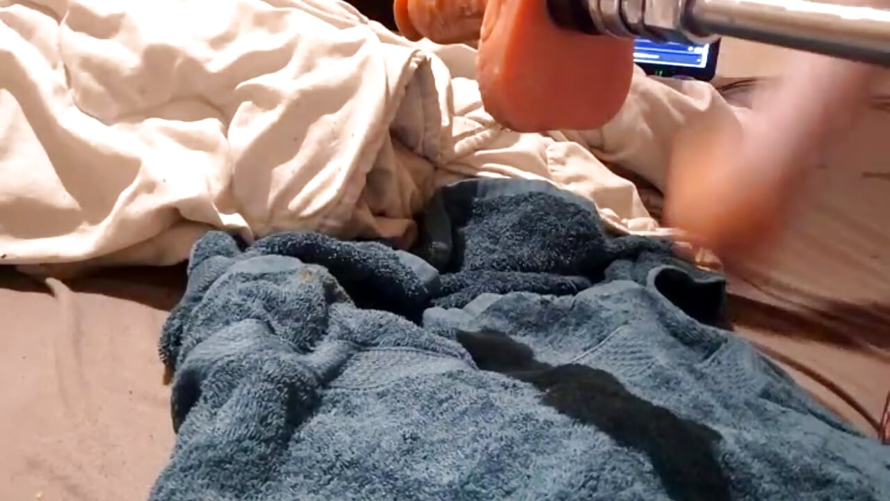 [21 Jul 19:54] Public Show - video by aprilexx cam model