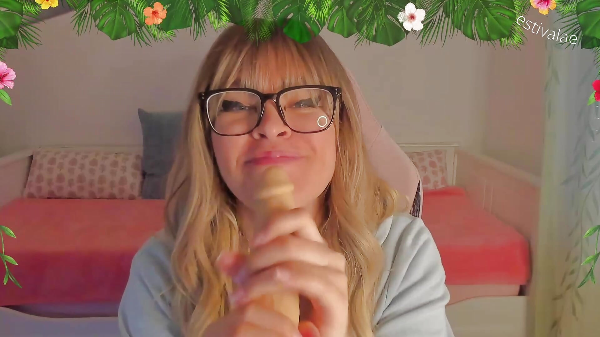 TA GROSSE QUEUE DANS MA BOUCHE — filmik estivalae, modela(-lki) na kamerkach