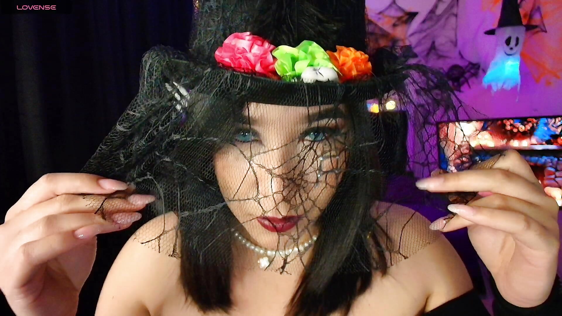 HALLOWEEN - video by leahtemptation3 cam model