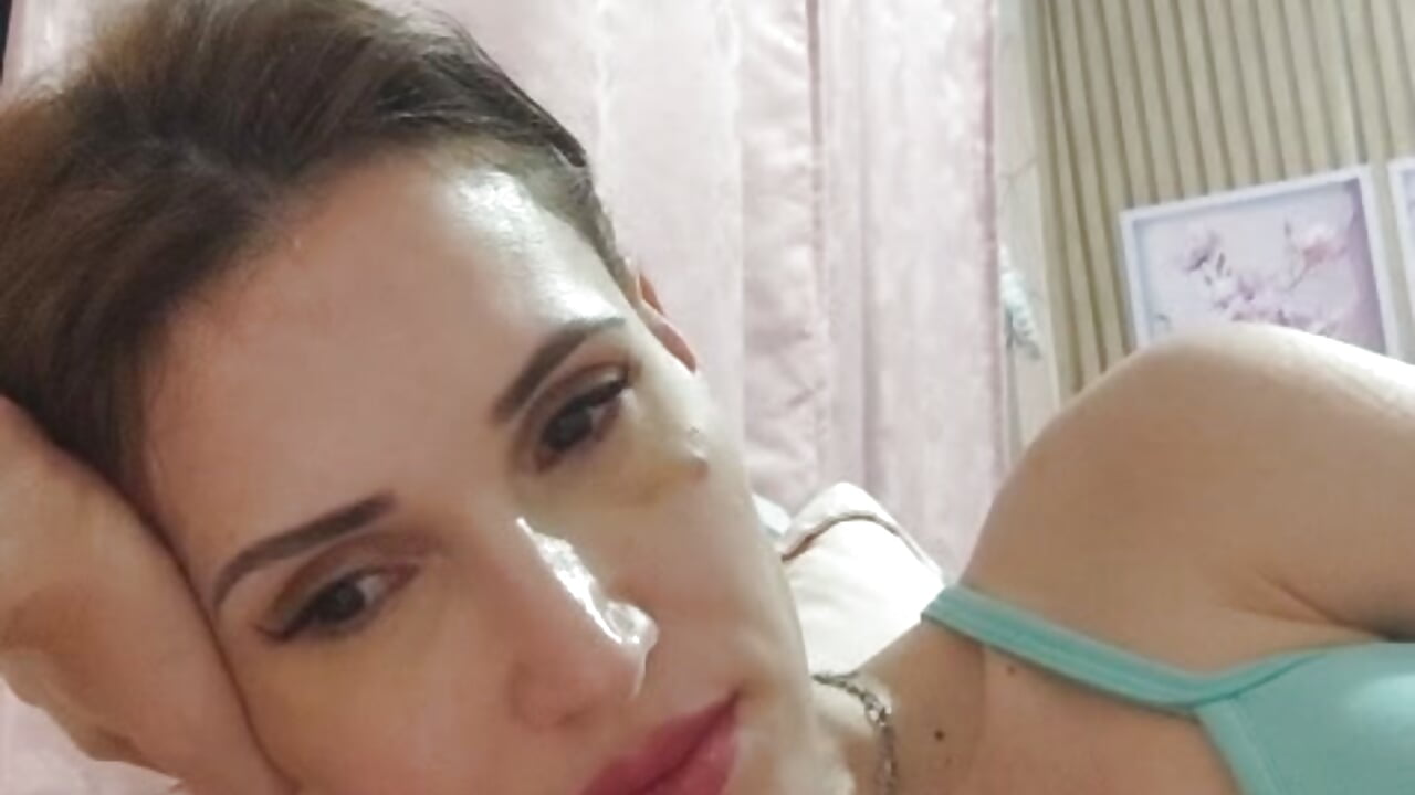 Ele te amando é o q importa 🙏 - video by Irresistible24 cam model
