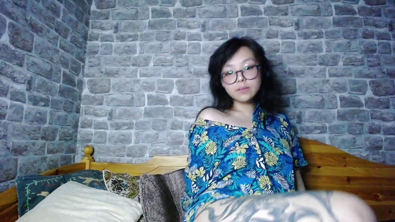 tats preview UwU - video by maydaykimmy cam model