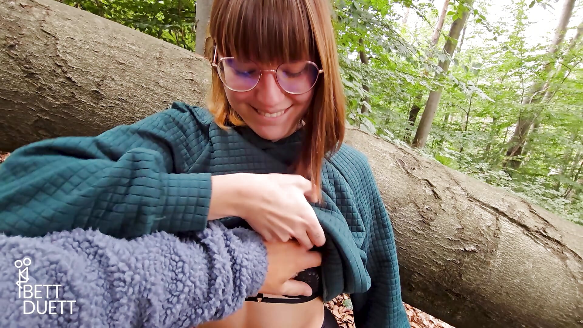 Outdoor Sex on a couples hiking tour !! - video by BettDuett cam model