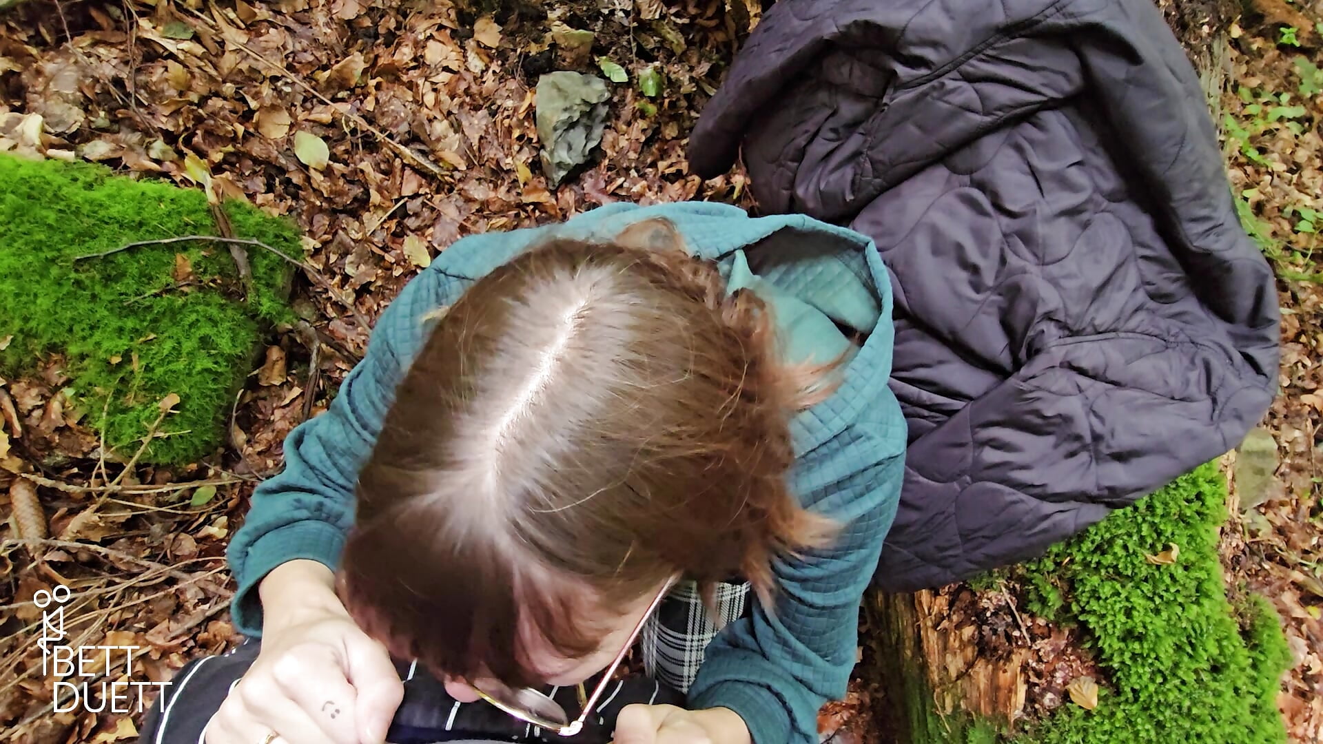 Hide and fuck Outdoor Quicky !! - video by BettDuett cam model