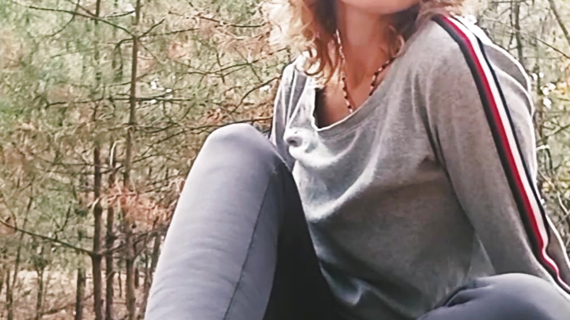 Relaxing in the forest🌲🌳☘️🍀🪺 - Anita-Smith 캠 모델의 동영상