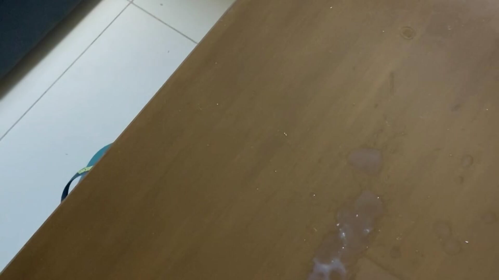 Coffee Table Cum - video by cumfreeforall cam model