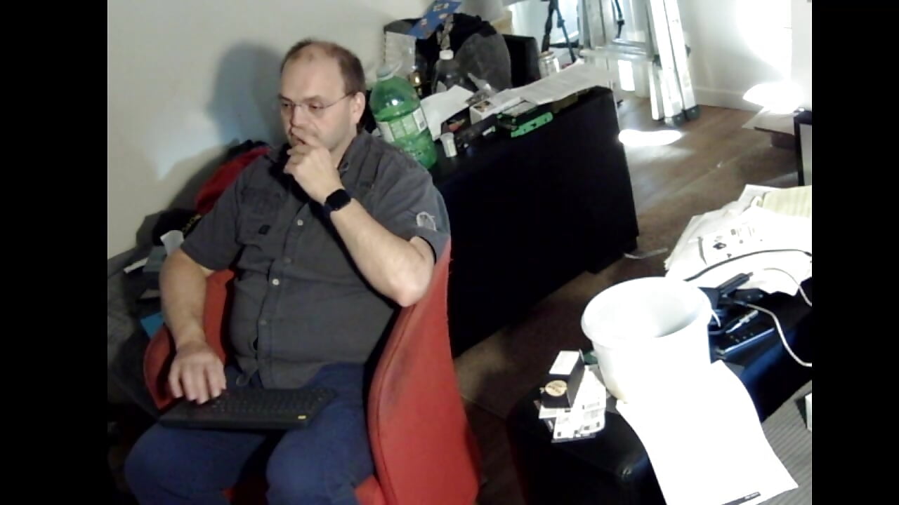 2023-10-18_13-45-41 - video by caressonnous cam model