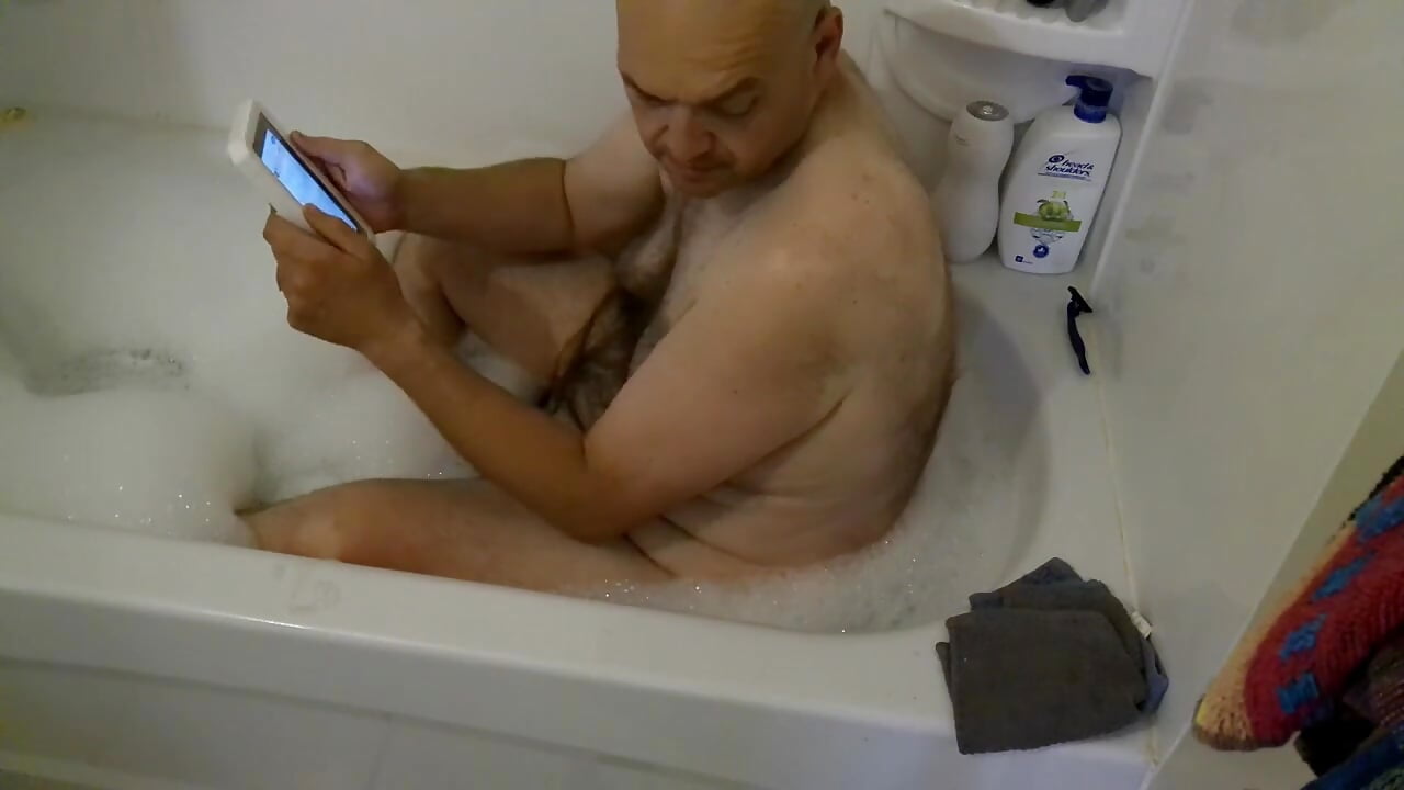 mon bain – Réalisée avec Clipchamp - video by caressonnous cam model