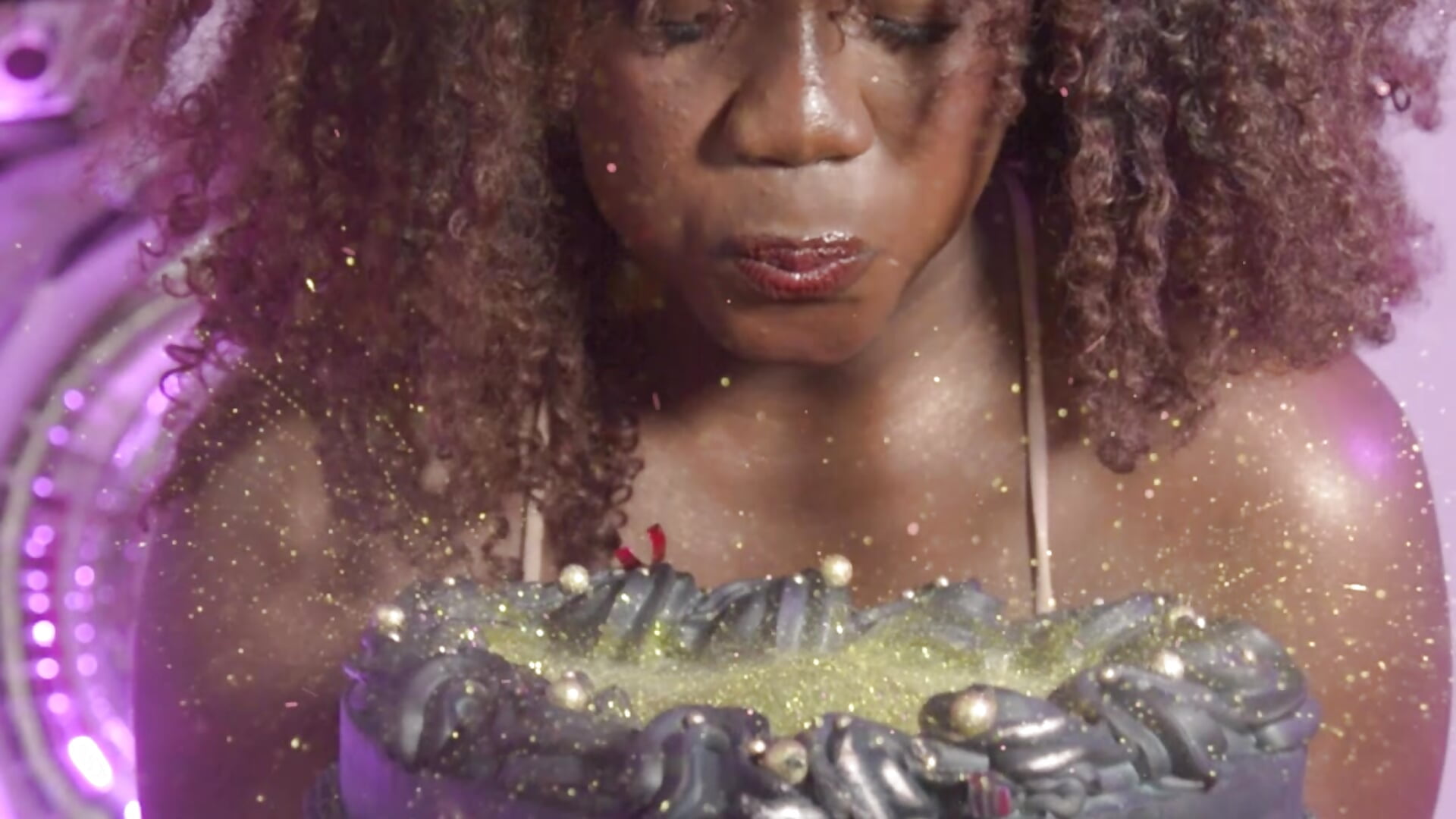 Birthday brightness! - video by AfroditaRoy cam model