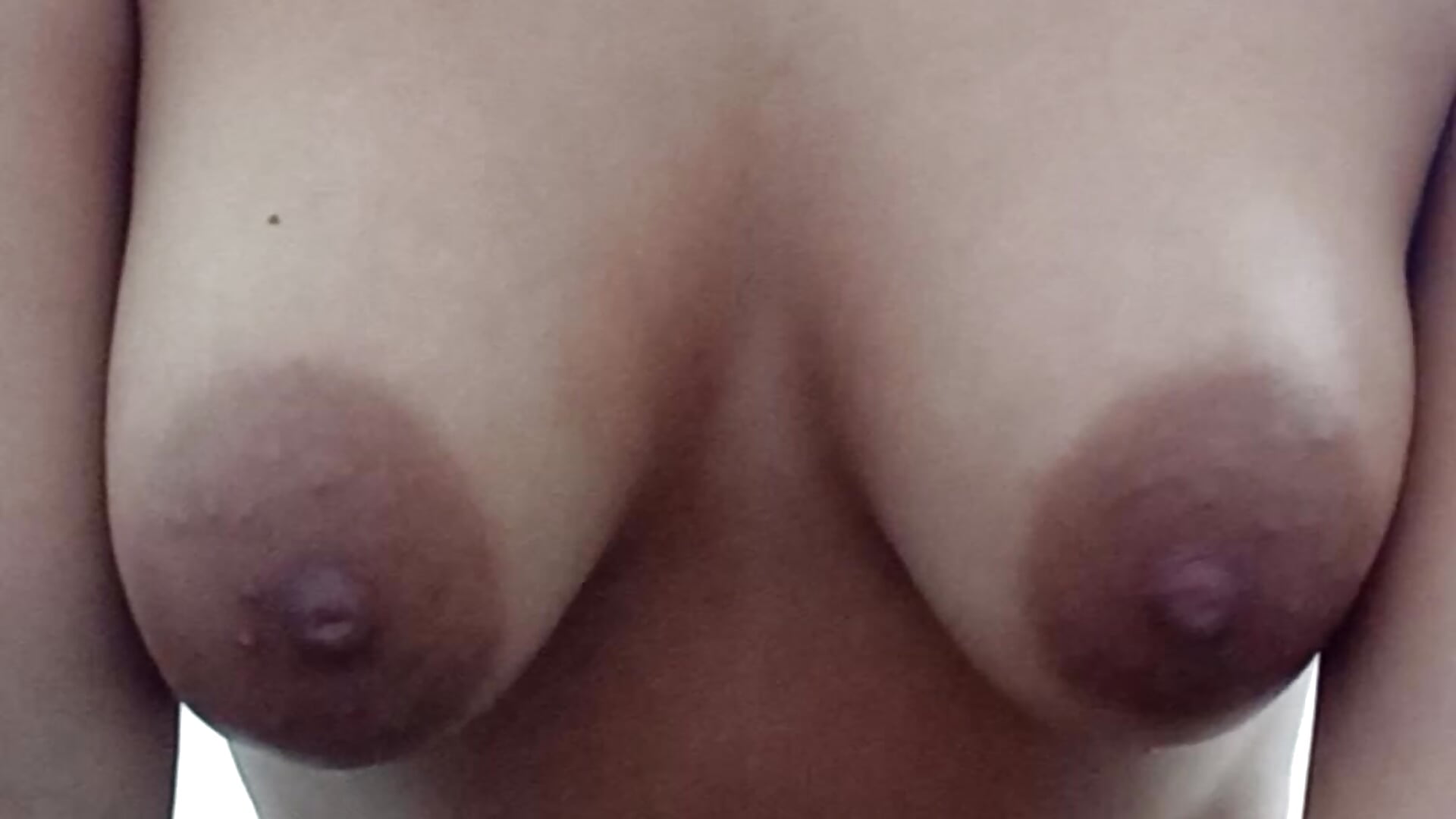 De 4 mostrando a bunda e a buceta - vídeo de Yara0k modelo de câmara