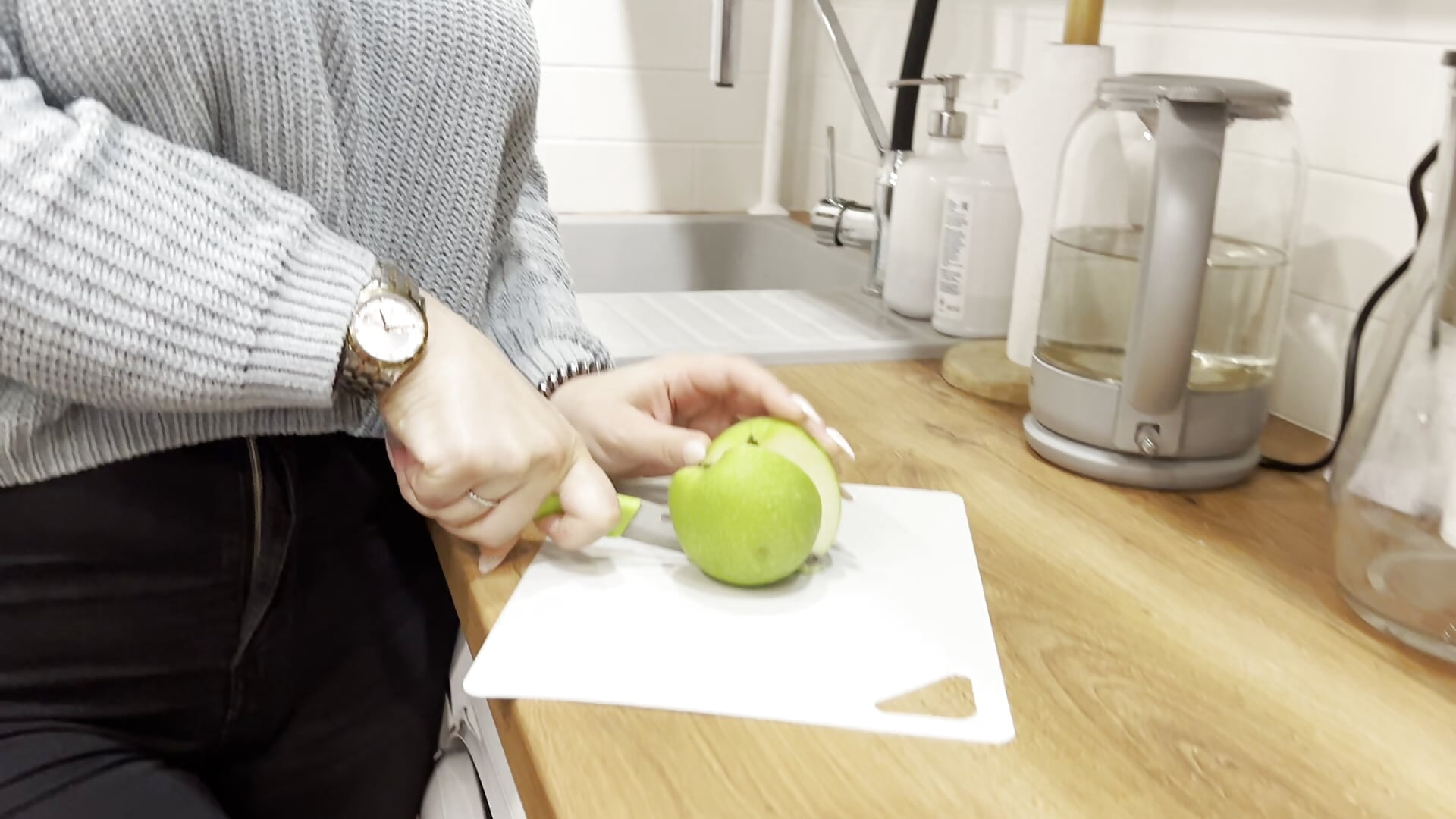 cooking - video by MakeMeMoanXO cam model