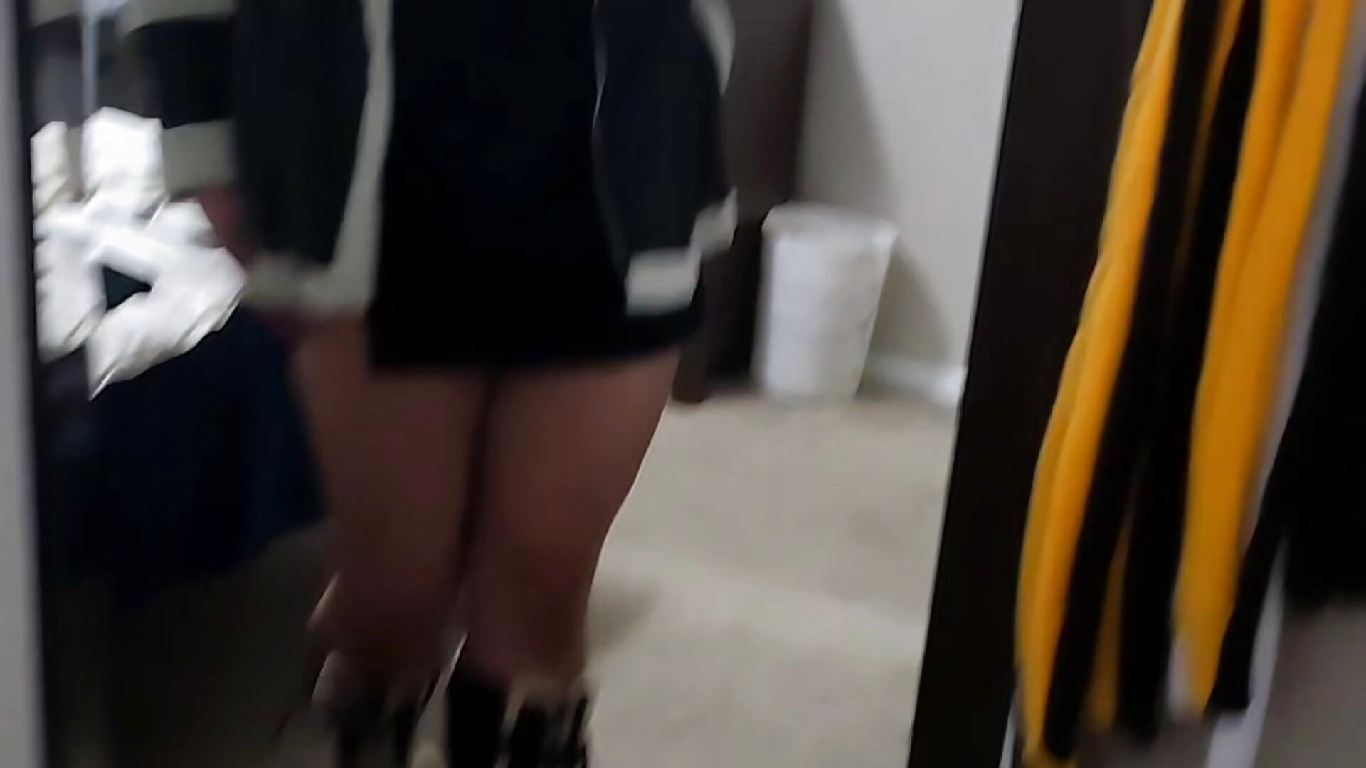 The Y in sluttty - vidéo du modèle de showcams honeeyyy_pot