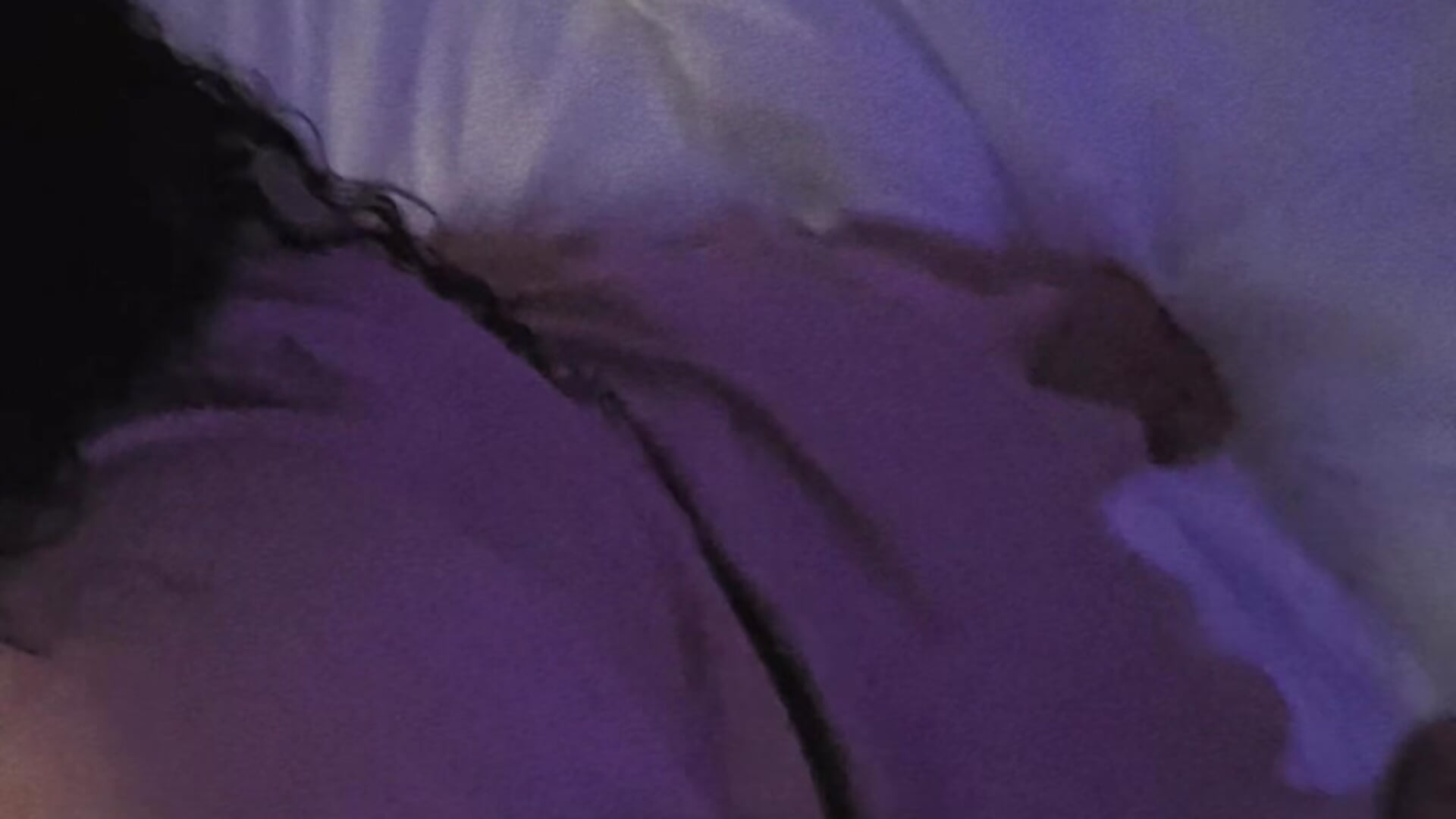 Pink robe Chronicles - vidéo du modèle de showcams honeeyyy_pot