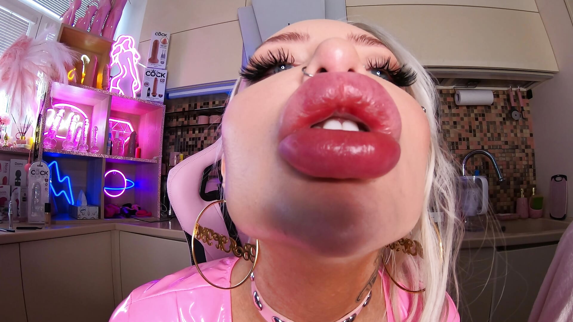 extra big fake lips fetish video - video by 2badforyou cam model