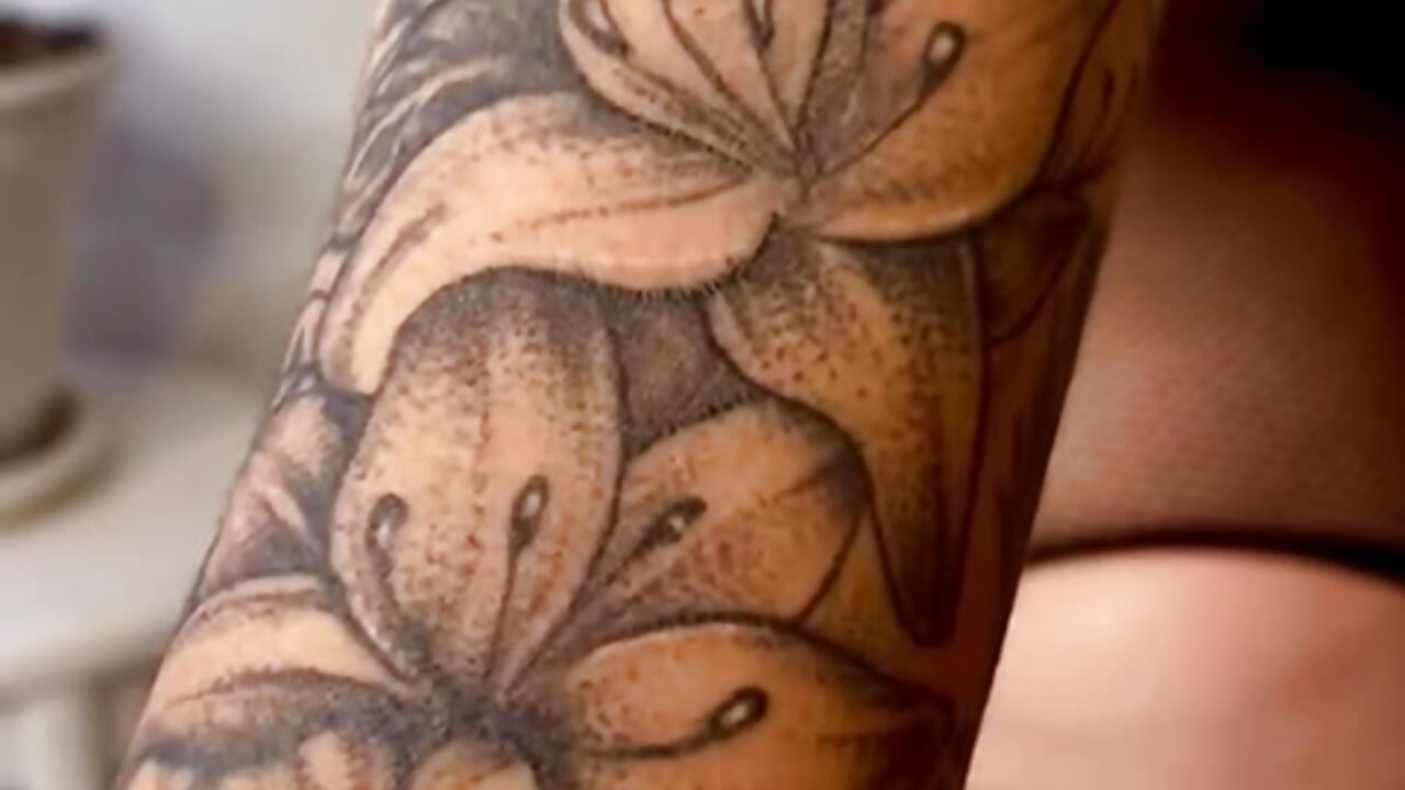 tattoos chatlote - video by charlotedoll cam model