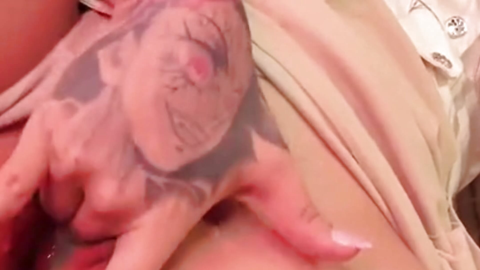 full view of my wet pussy being masturbated and fingered very deliciously😈 - video av Arianavillada cam model