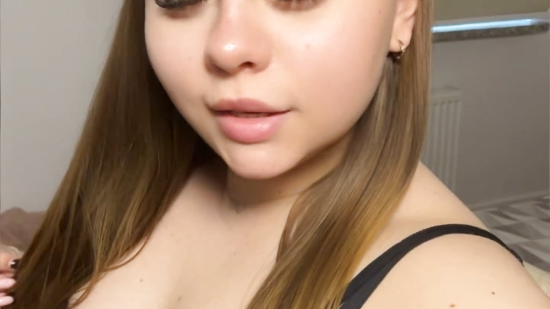 A little bit of my voice, let's get to know each other, I'm waiting for you    💗💗 - AbbyLuxee 캠 모델의 동영상