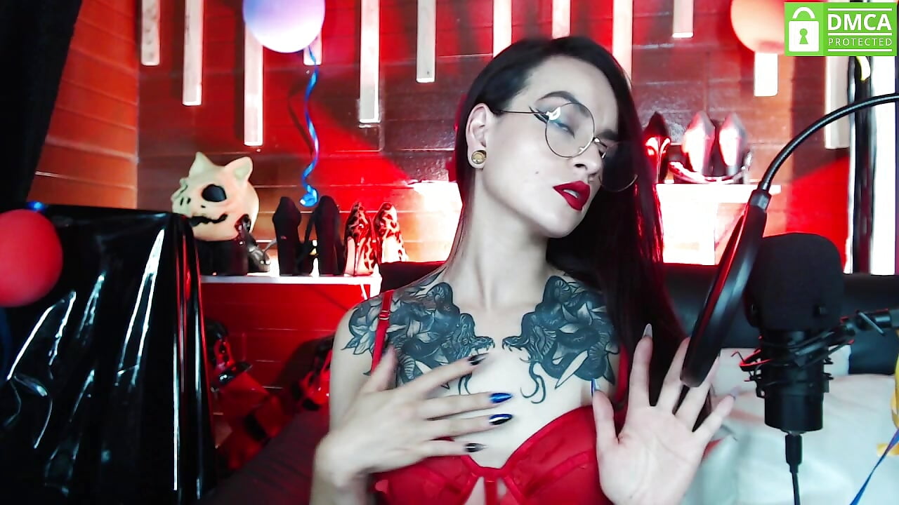 I WILL TEACH YOU A LOT OF KINKY PLAYS¡ - video by Liilith_goddess_ cam model