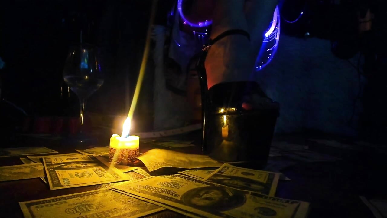 STEP YOU DANGEROUS GODDESS - video by Liilith_goddess_ cam model