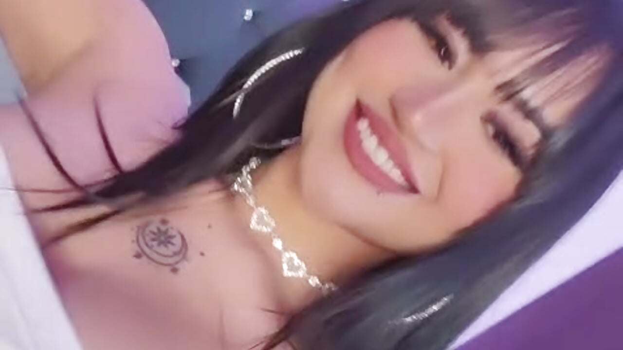 Welcome, kiss me a lot, I love it when you do. 😘🥵 - video by Maggie_1 cam model