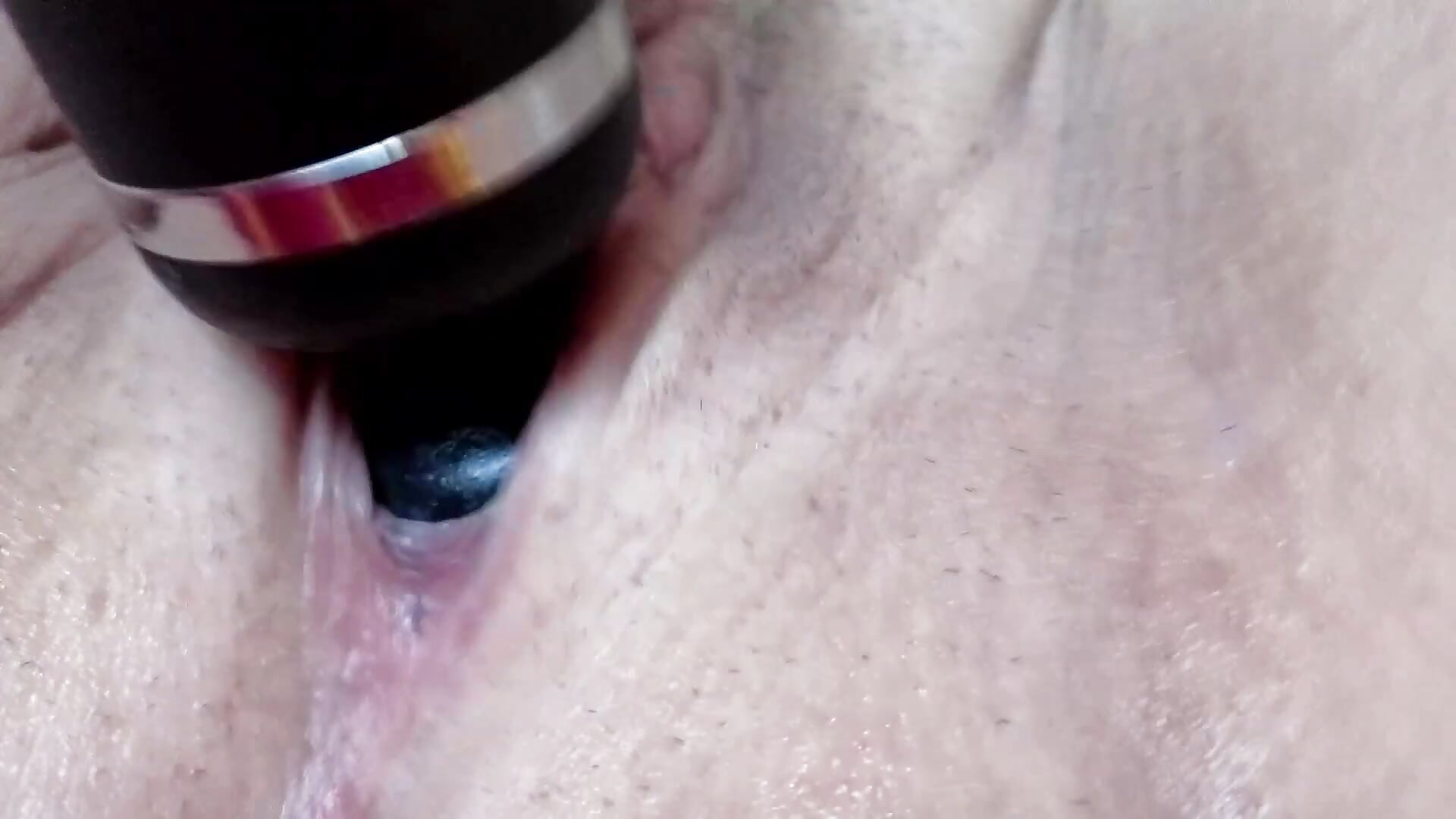 Squirting and Eye Rolling - video by kateskurves cam model