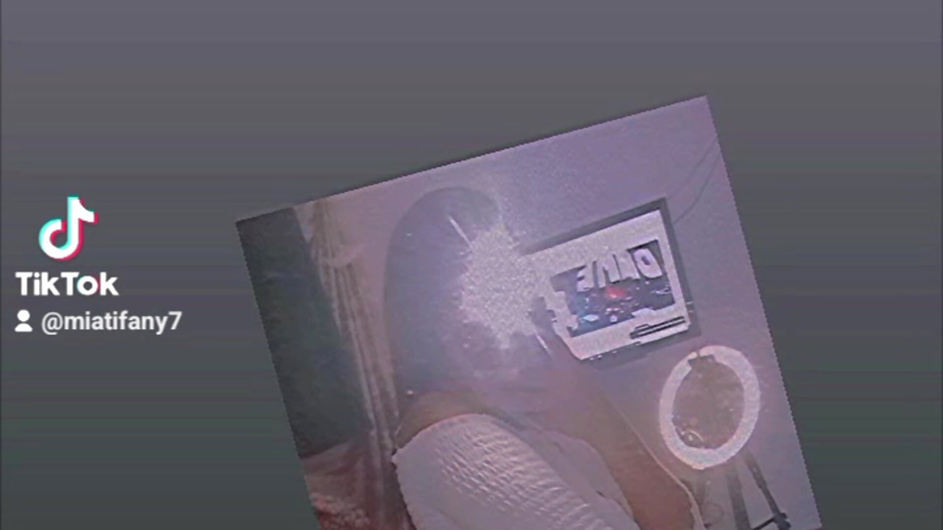 2023-11-11-011406866